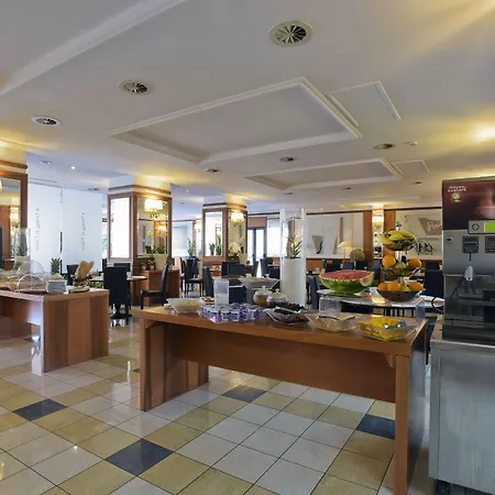 Grand Tiberio Szálloda 4*